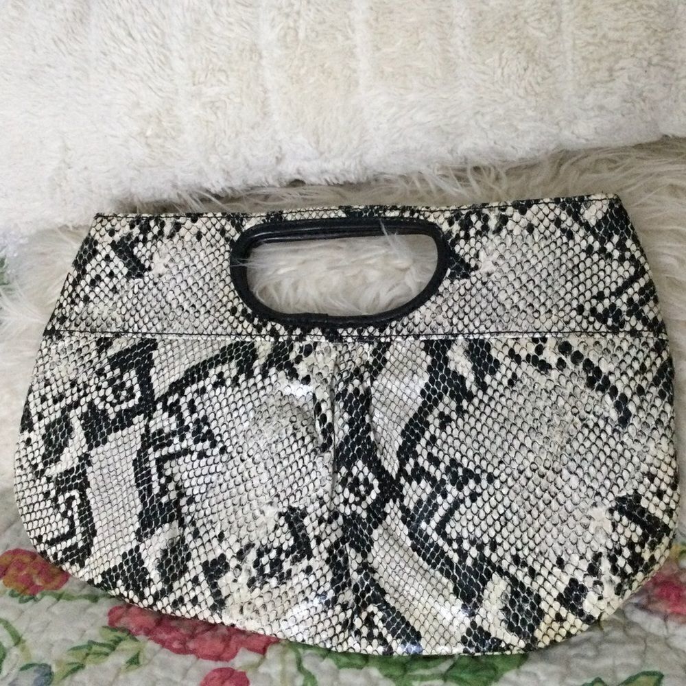 Carlos Falci clutch python look, vegan
